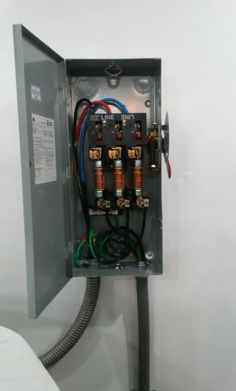 Three-phase disconnect switch installed for Smoke Detector Installation in Kendall
